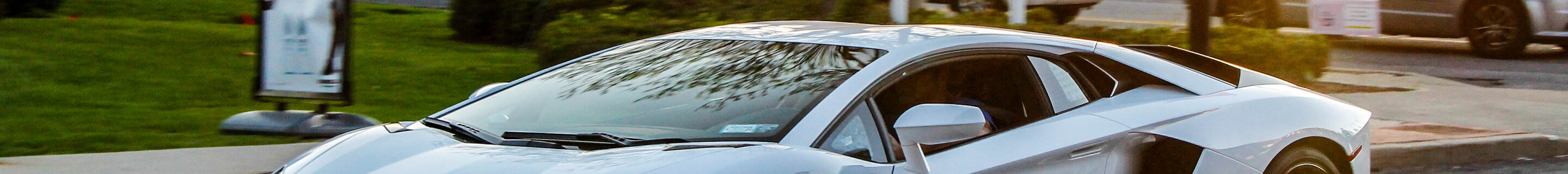 Lamborghini Aventador S LP740-4
