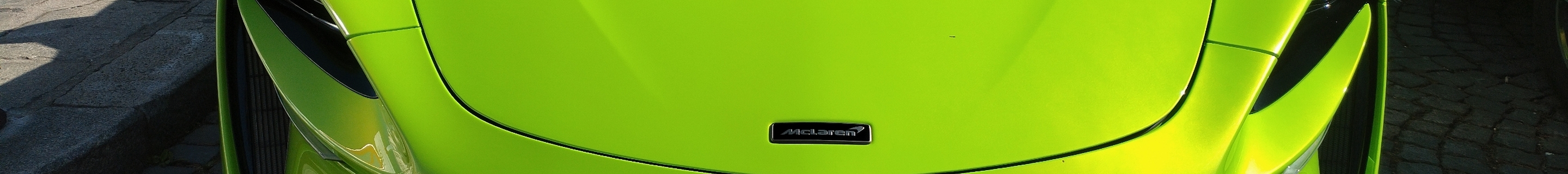 McLaren Artura Spider