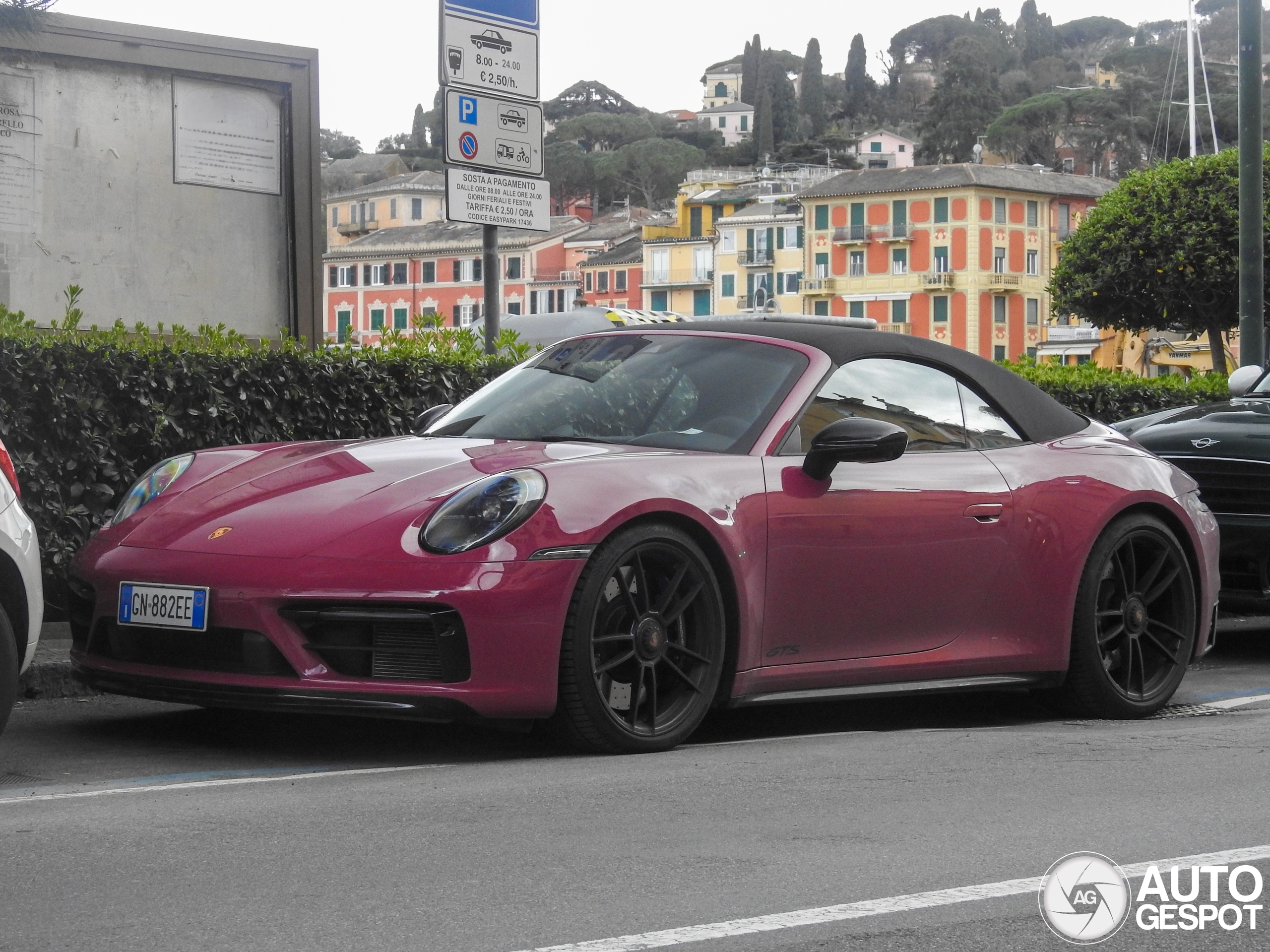 Porsche 992 Carrera 4 GTS Cabriolet