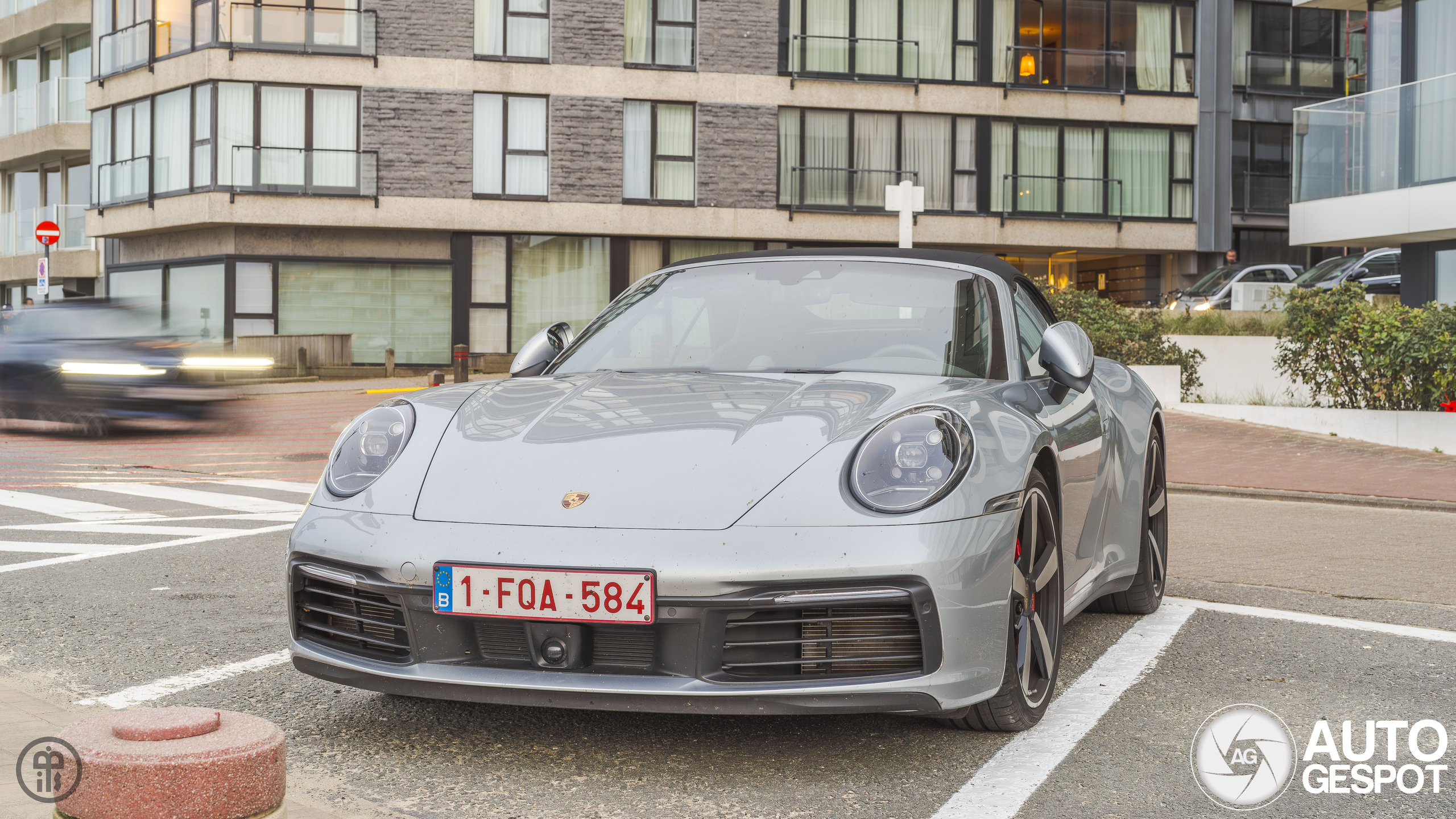 Porsche 992 Carrera 4S Cabriolet