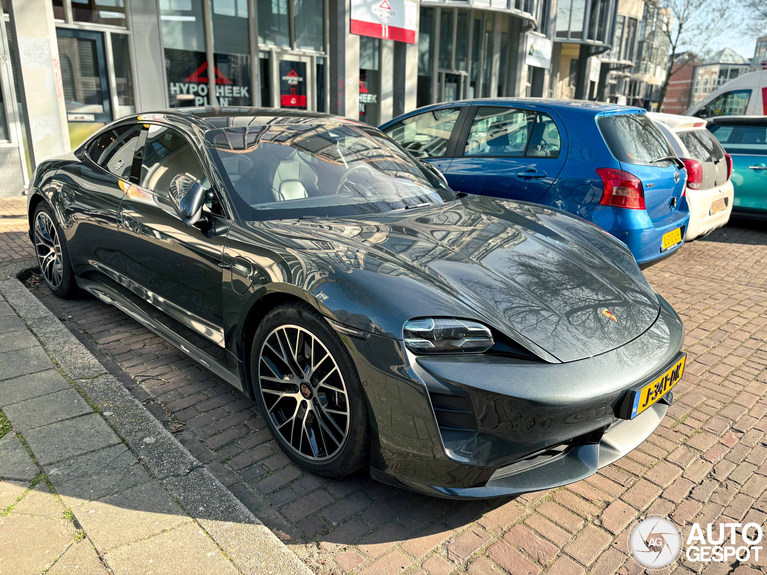 Porsche Taycan Turbo