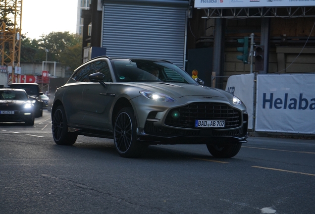 Aston Martin DBX707