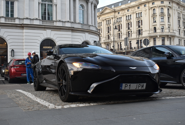 Aston Martin V8 Vantage 2018