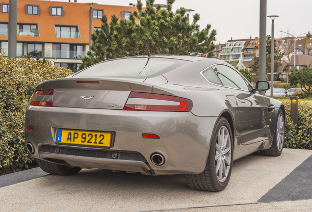 Aston Martin V8 Vantage