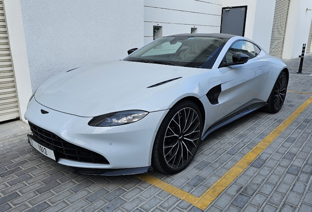 Aston Martin V8 Vantage 2018