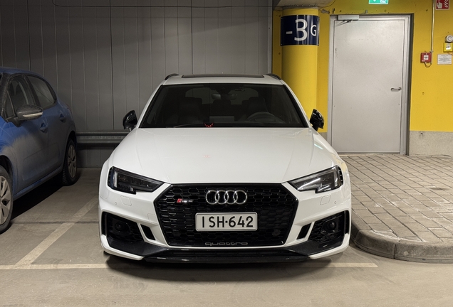 Audi RS4 Avant B9