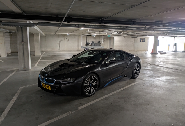 BMW i8