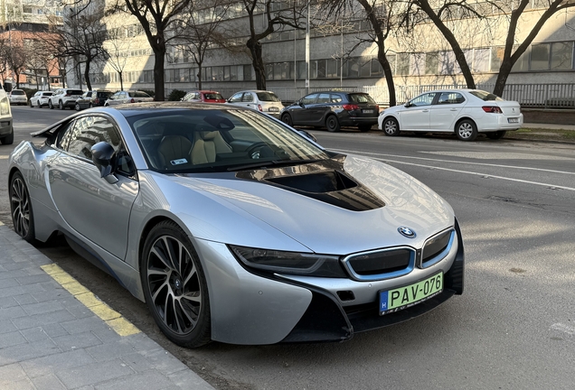 BMW i8