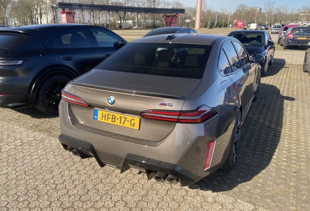 BMW M5 G90