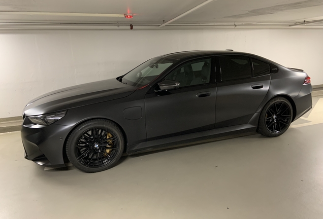 BMW M5 G90
