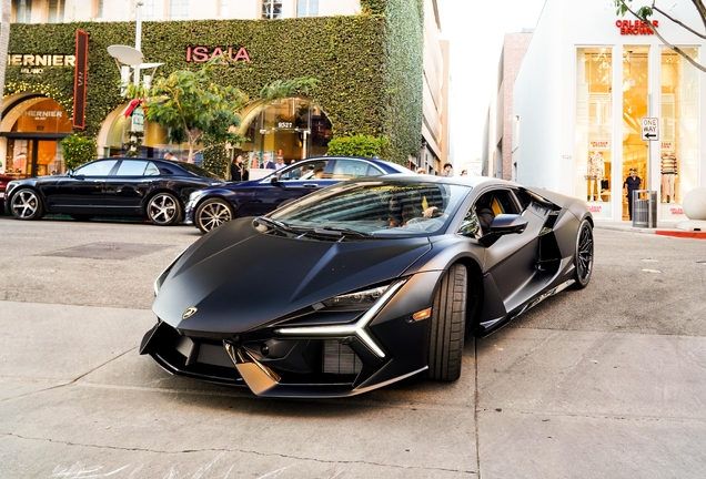 Lamborghini Revuelto