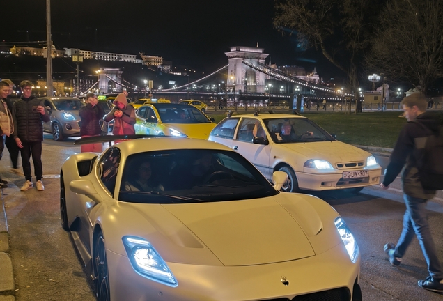 Maserati MC20