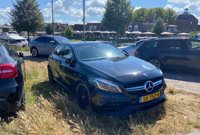 Mercedes-AMG A 45 W176 2015