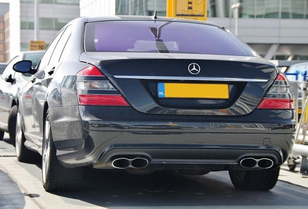 Mercedes-Benz S 65 AMG V221