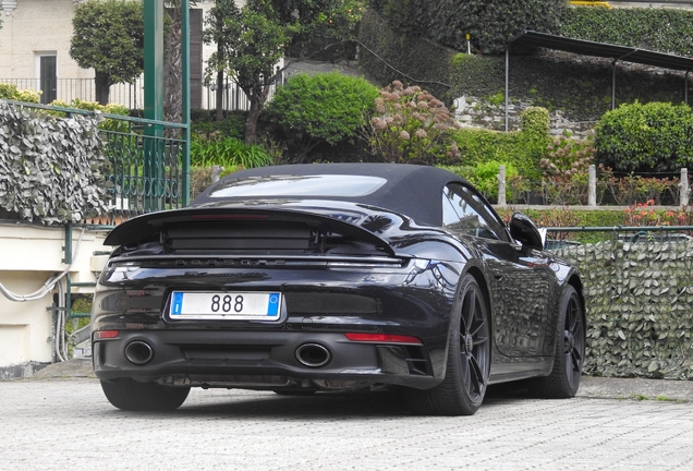 Porsche 992 Carrera 4 GTS Cabriolet