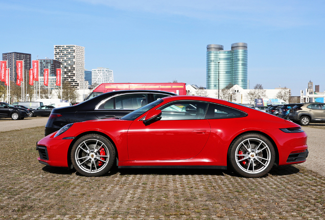 Porsche 992 Carrera 4S