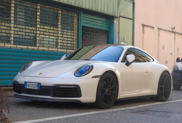 Porsche 992 Carrera 4S
