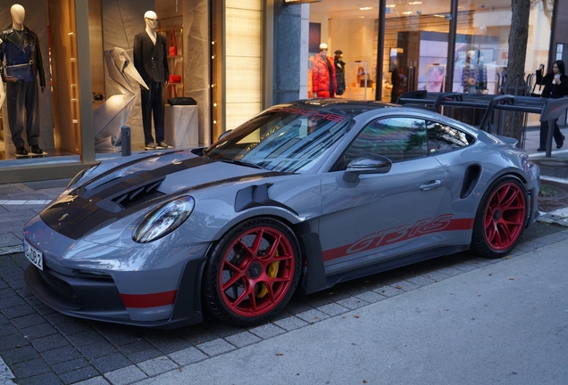 Porsche 992 GT3 RS Weissach Package