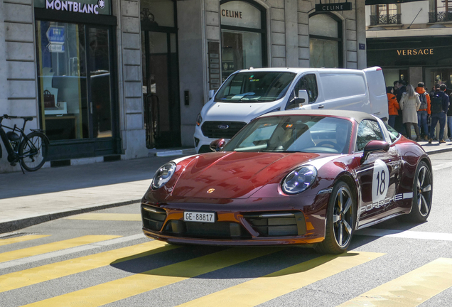 Porsche 992 Targa 4S Heritage Design Edition