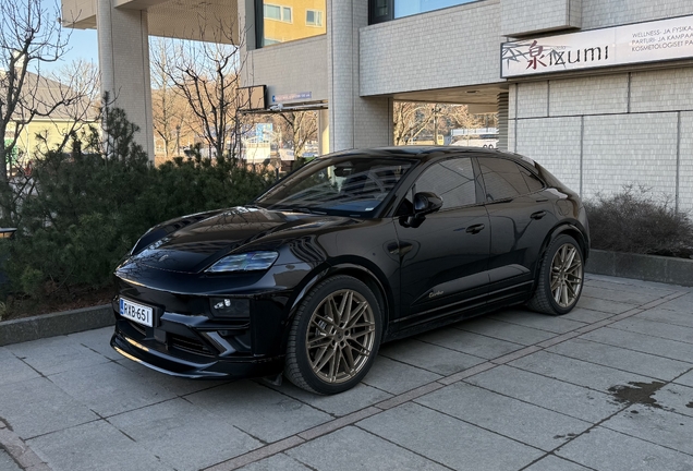 Porsche Macan EV Turbo