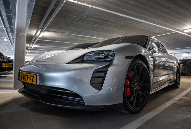 Porsche Taycan GTS