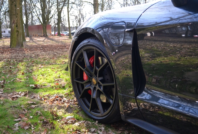 Porsche Taycan GTS Sport Turismo