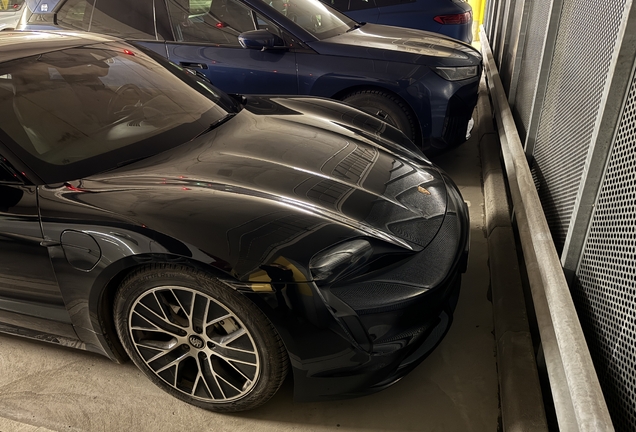 Porsche Taycan Turbo