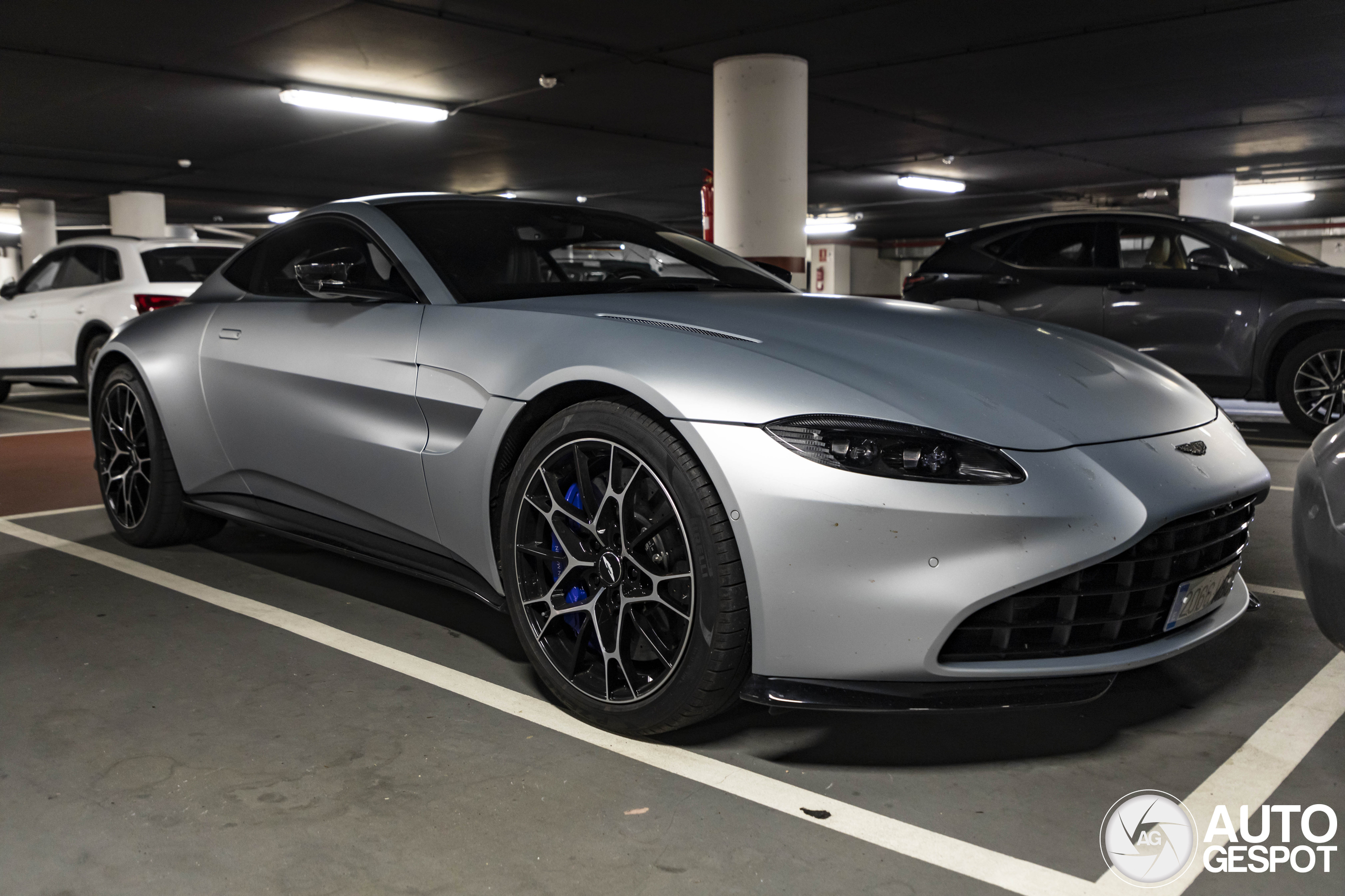 Aston Martin V8 Vantage 2018