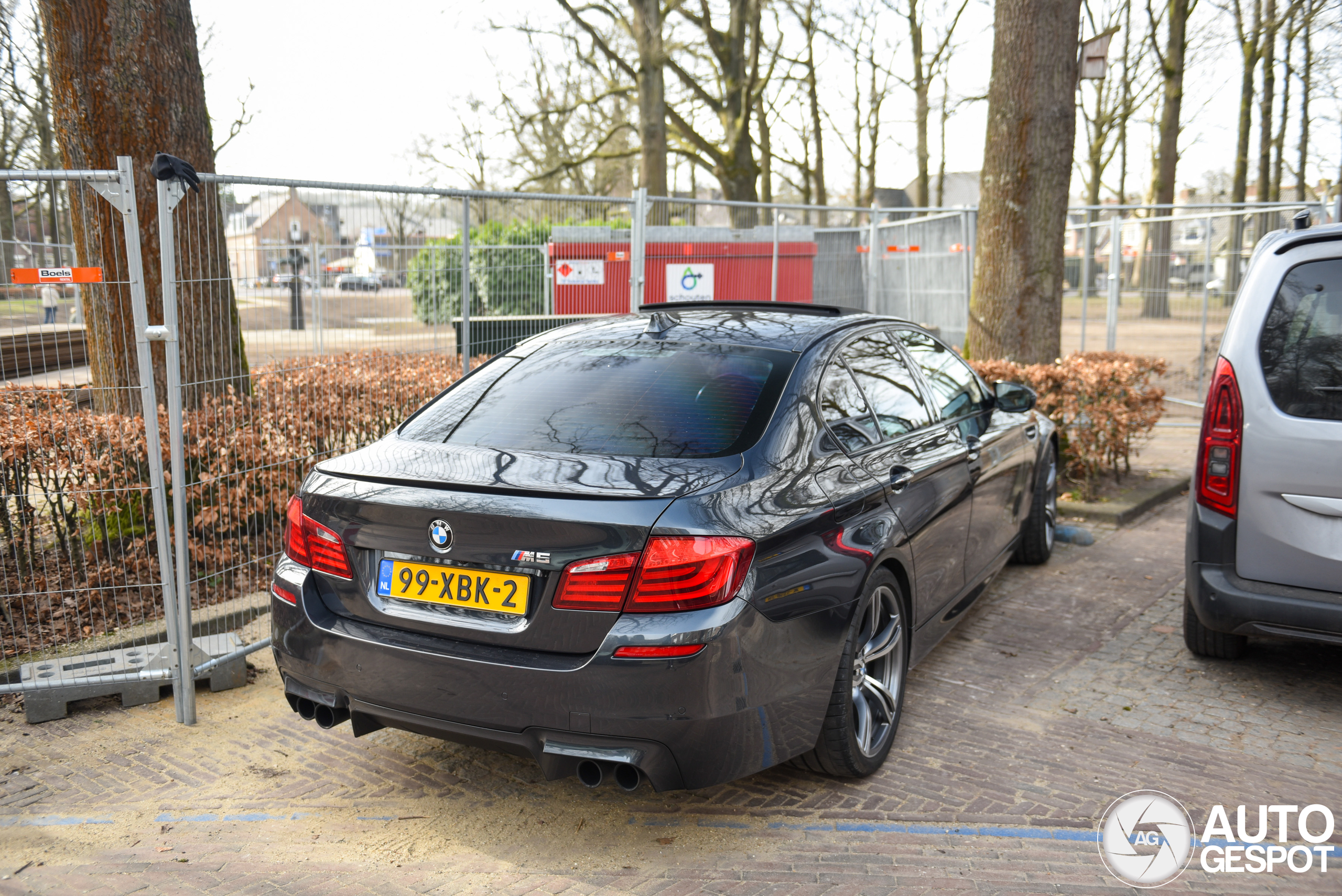 BMW M5 F10 2011