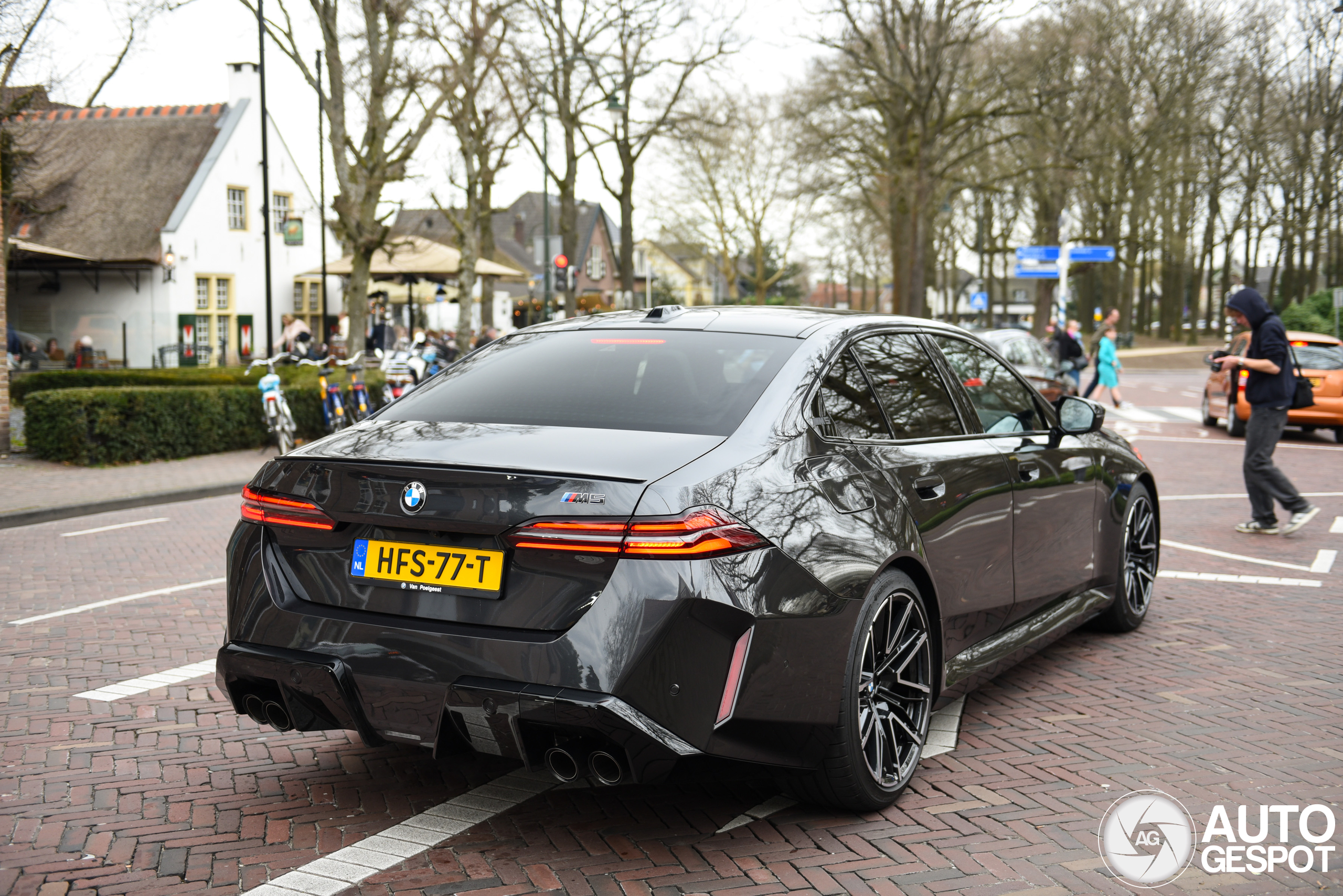 BMW M5 G90