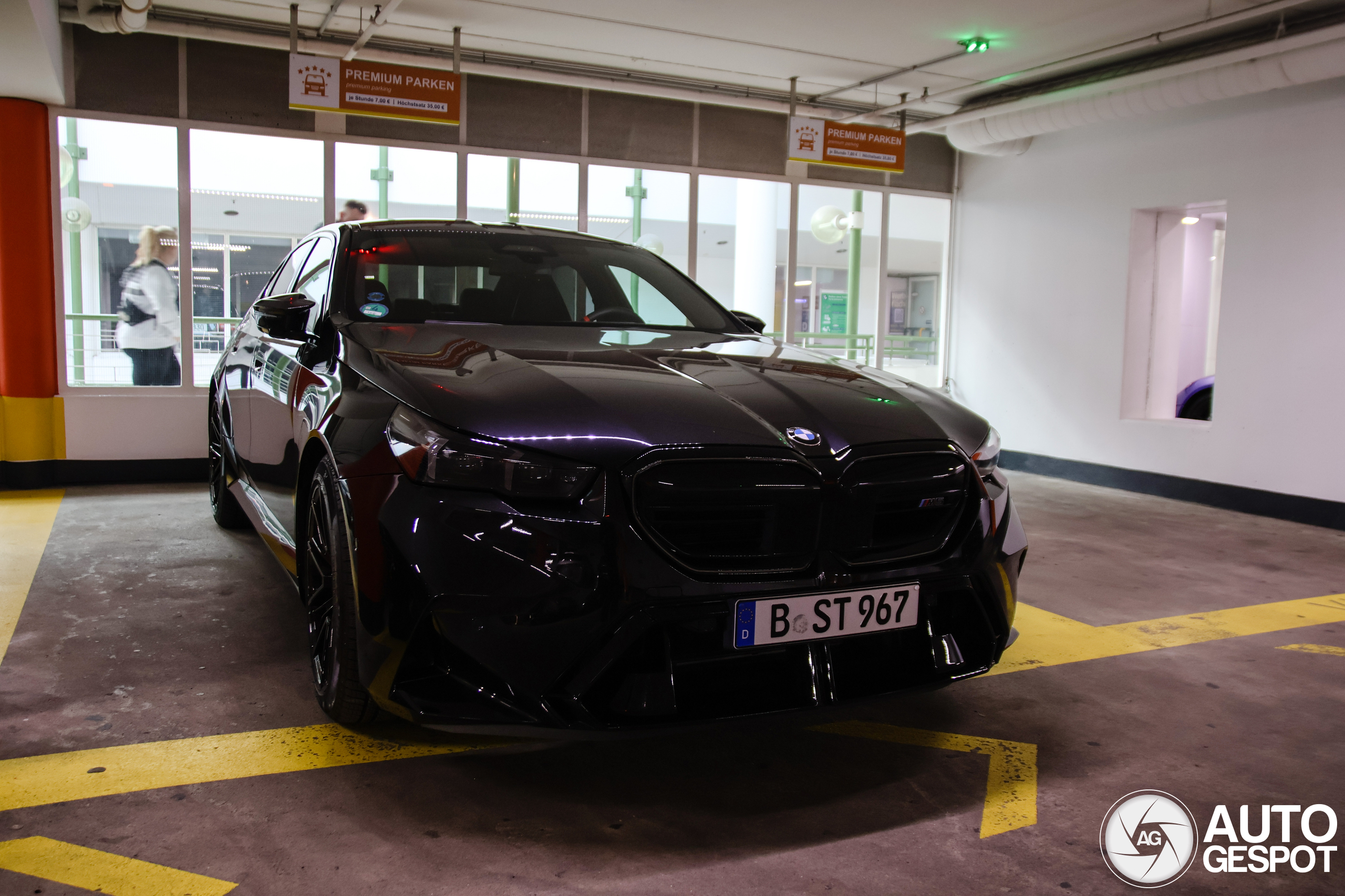 BMW M5 G90