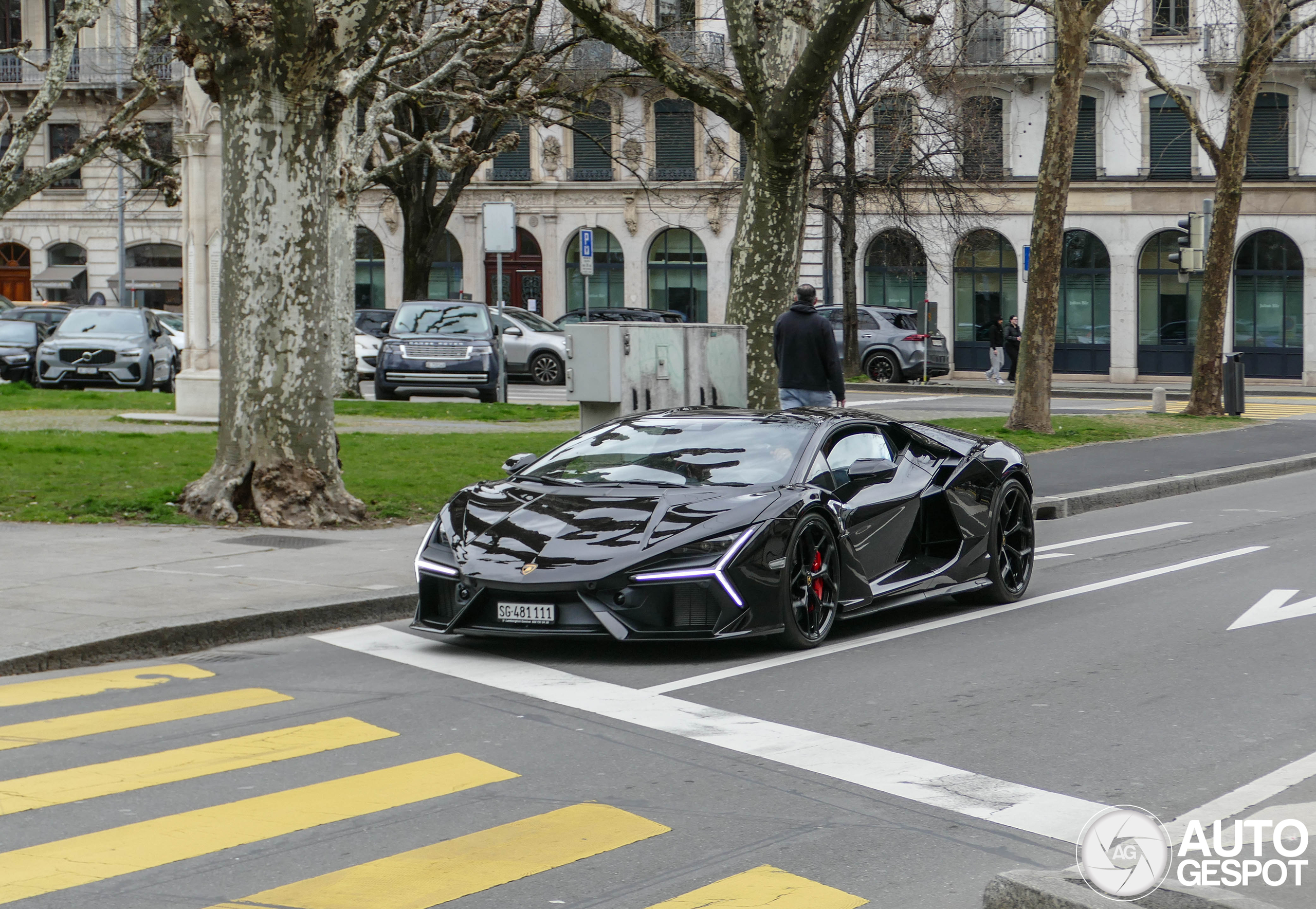Lamborghini Revuelto