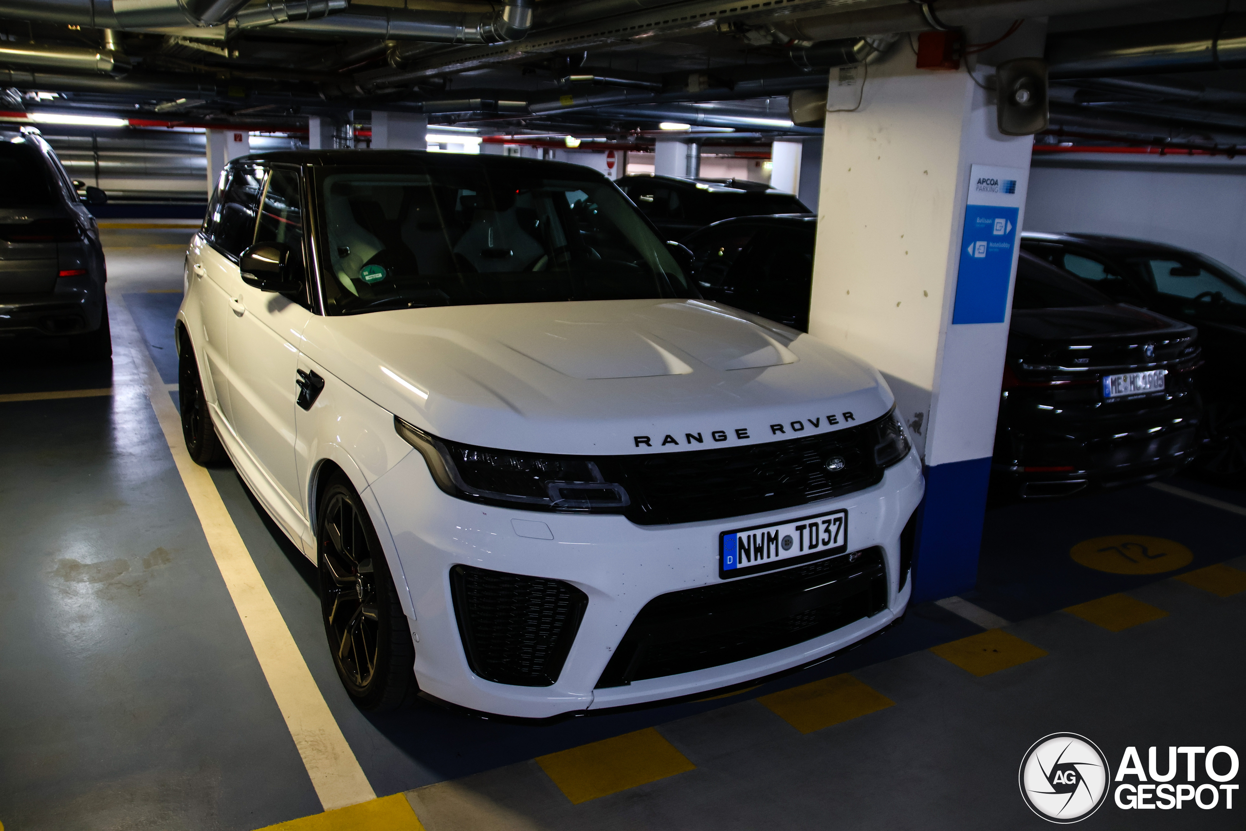 Land Rover Range Rover Sport SVR 2018