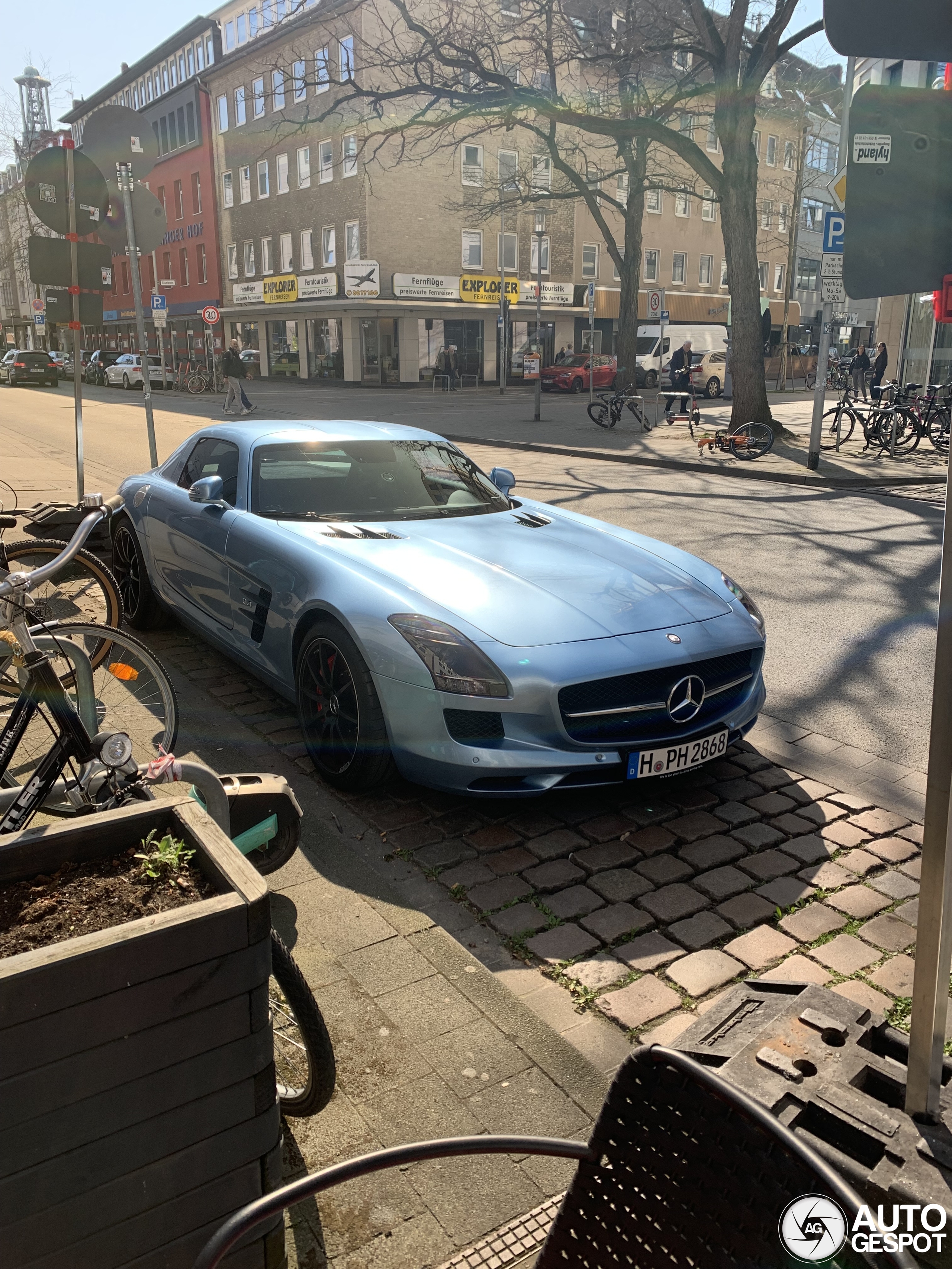 Mercedes-Benz SLS AMG