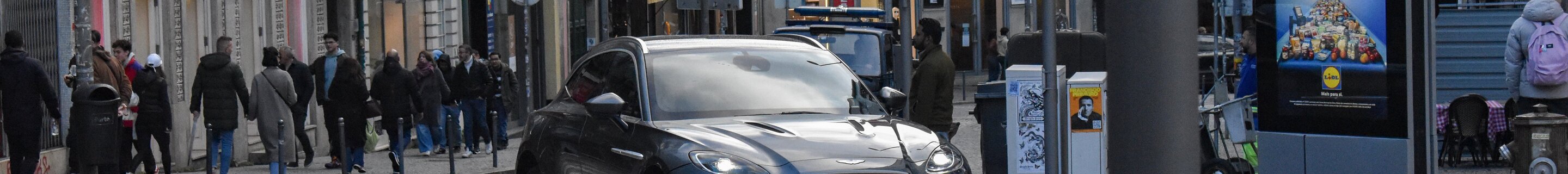 Aston Martin DBX
