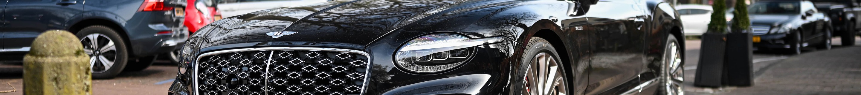Bentley Continental GTC Mulliner 2025
