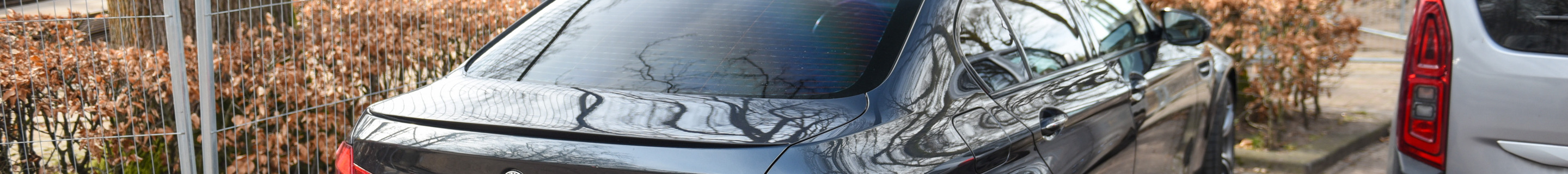 BMW M5 F10 2011