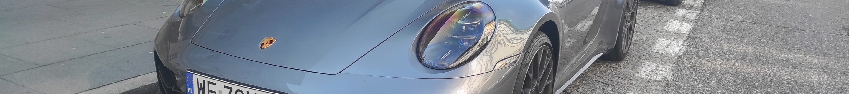 Porsche 992 Carrera 4S
