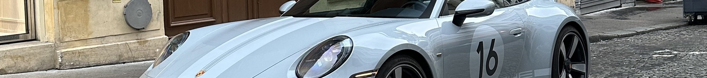 Porsche 992 Sport Classic