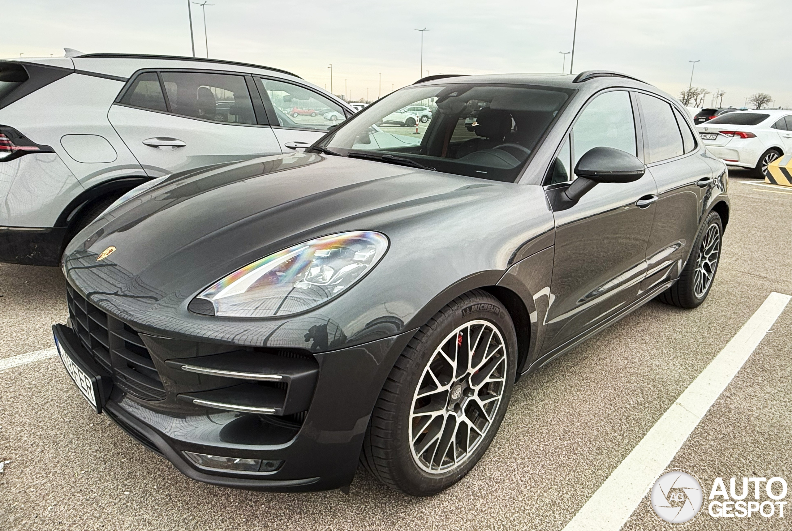 Porsche 95B Macan Turbo