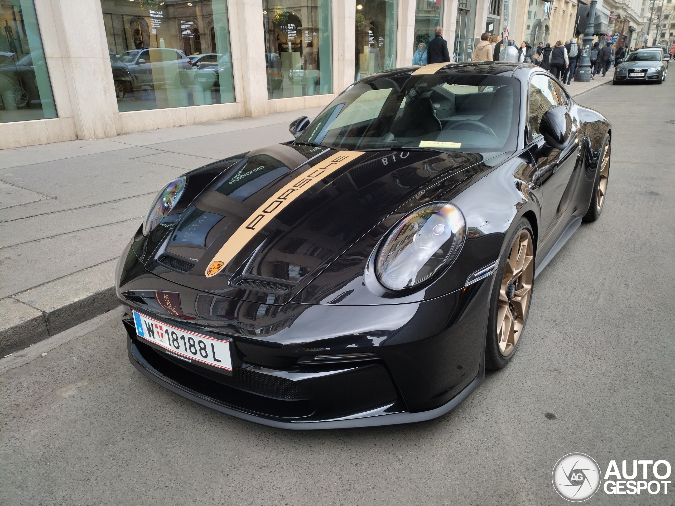 Porsche 992 GT3 Touring