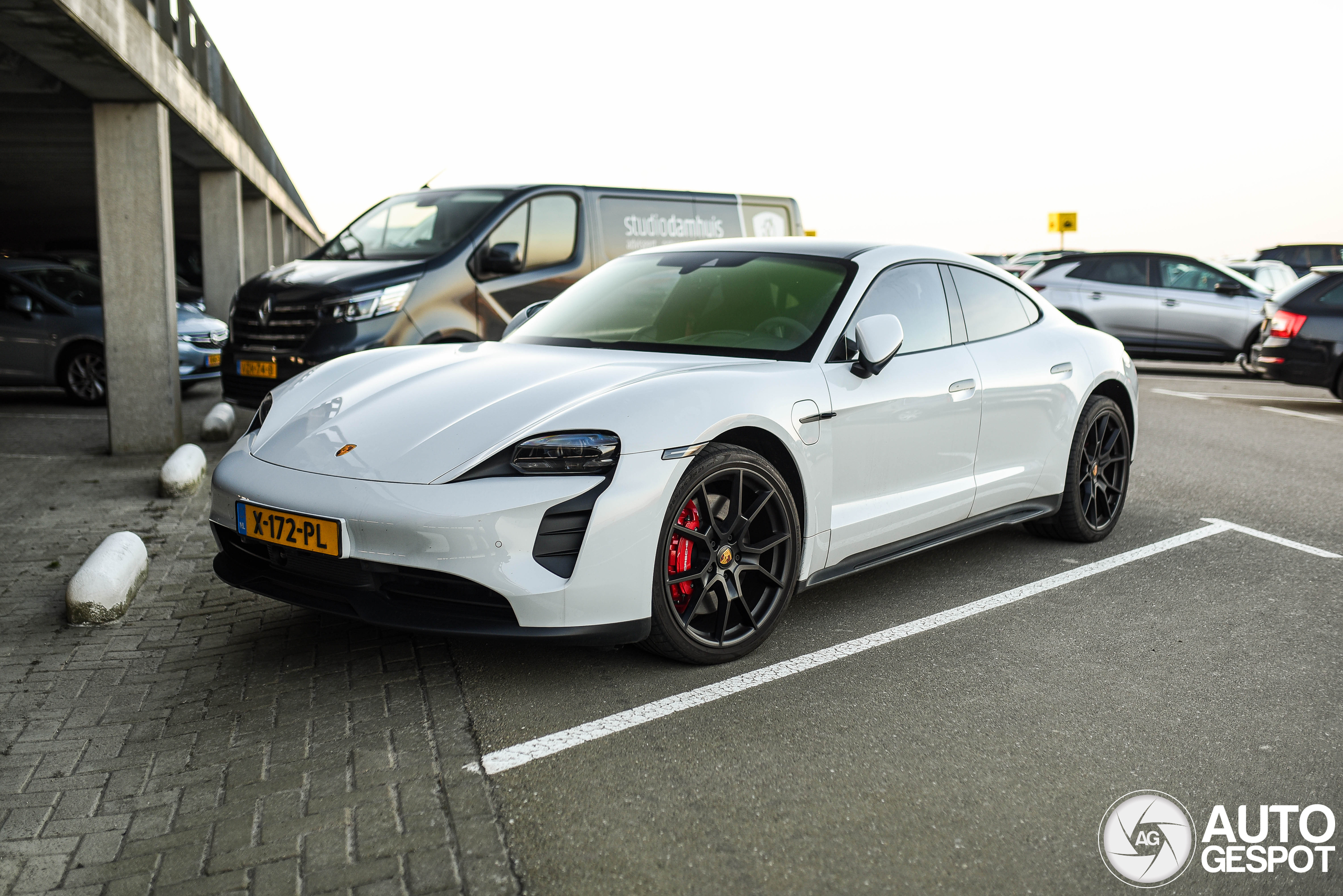 Porsche Taycan GTS