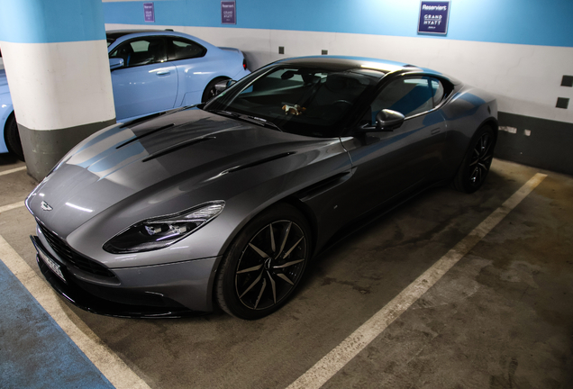 Aston Martin DB11 AMR