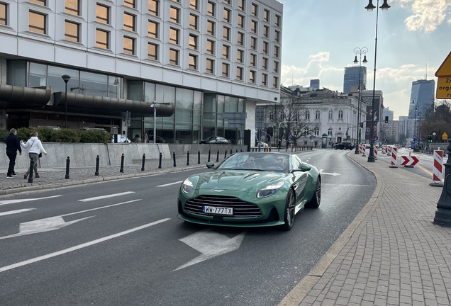 Aston Martin DB12 Volante