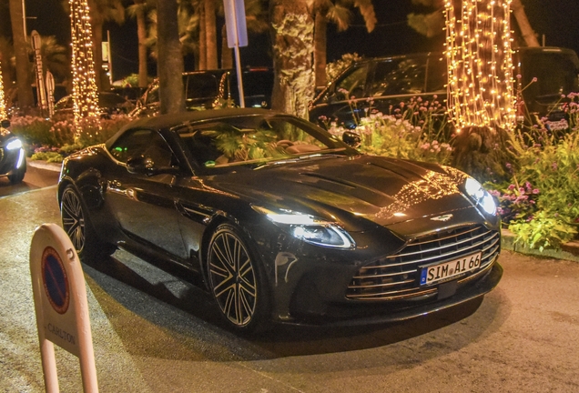 Aston Martin DB12 Volante