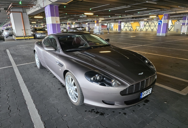 Aston Martin DB9