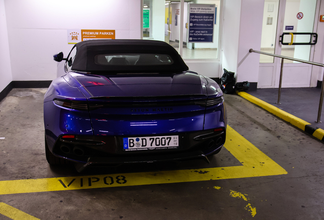 Aston Martin DBS Superleggera Volante