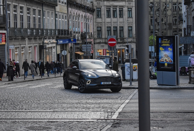 Aston Martin DBX
