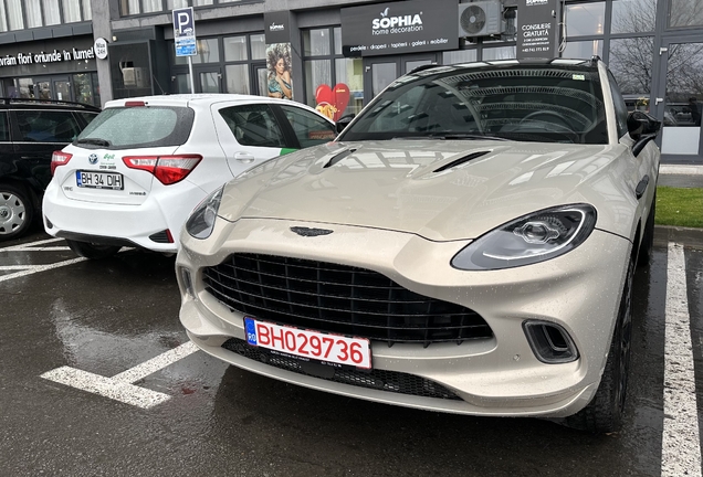 Aston Martin DBX