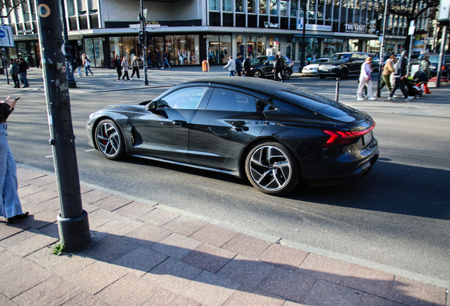 Audi RS E-Tron GT 2025